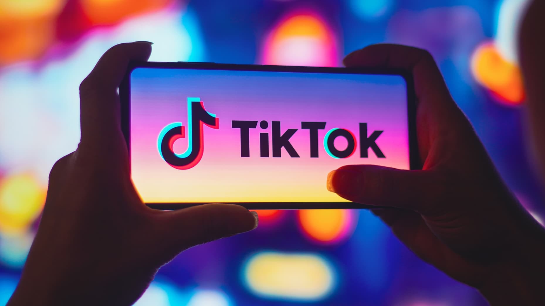 TikTok 保存数 購入で投稿の人気度と信頼感を高める方法